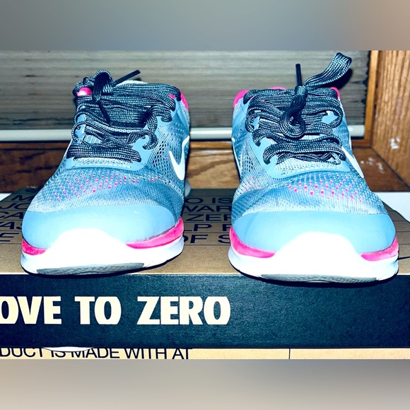 Nike Women's ‘In Season-TR 5’ Running Shoe (Gray/Pink), Size 7.5: $30 - Picture 3 of 11